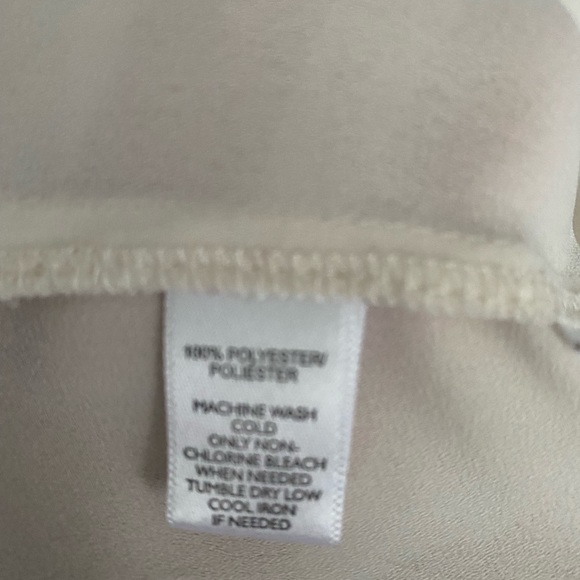 Flutter Sleeve Blouse - Picture 3 of 6